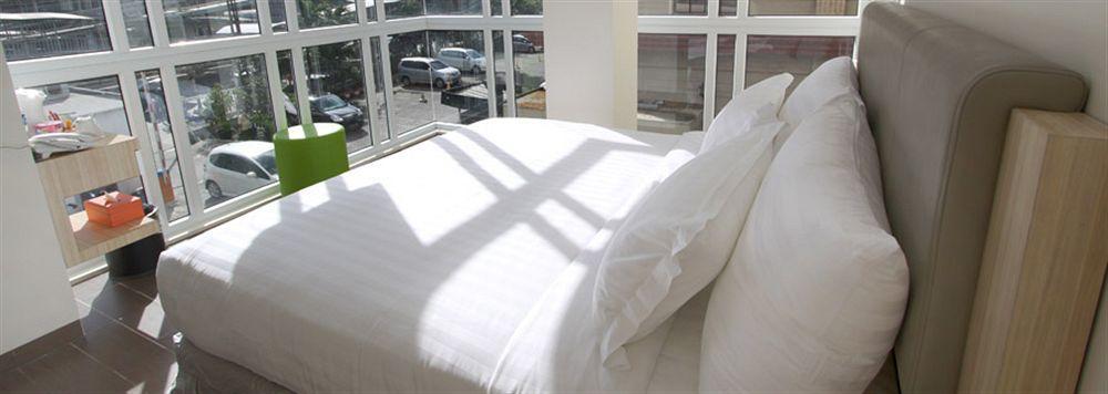 D'Primahotel Wtc Mangga Dua Джакарта Экстерьер фото