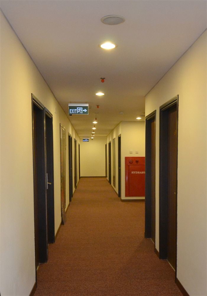 D'Primahotel Wtc Mangga Dua Джакарта Экстерьер фото