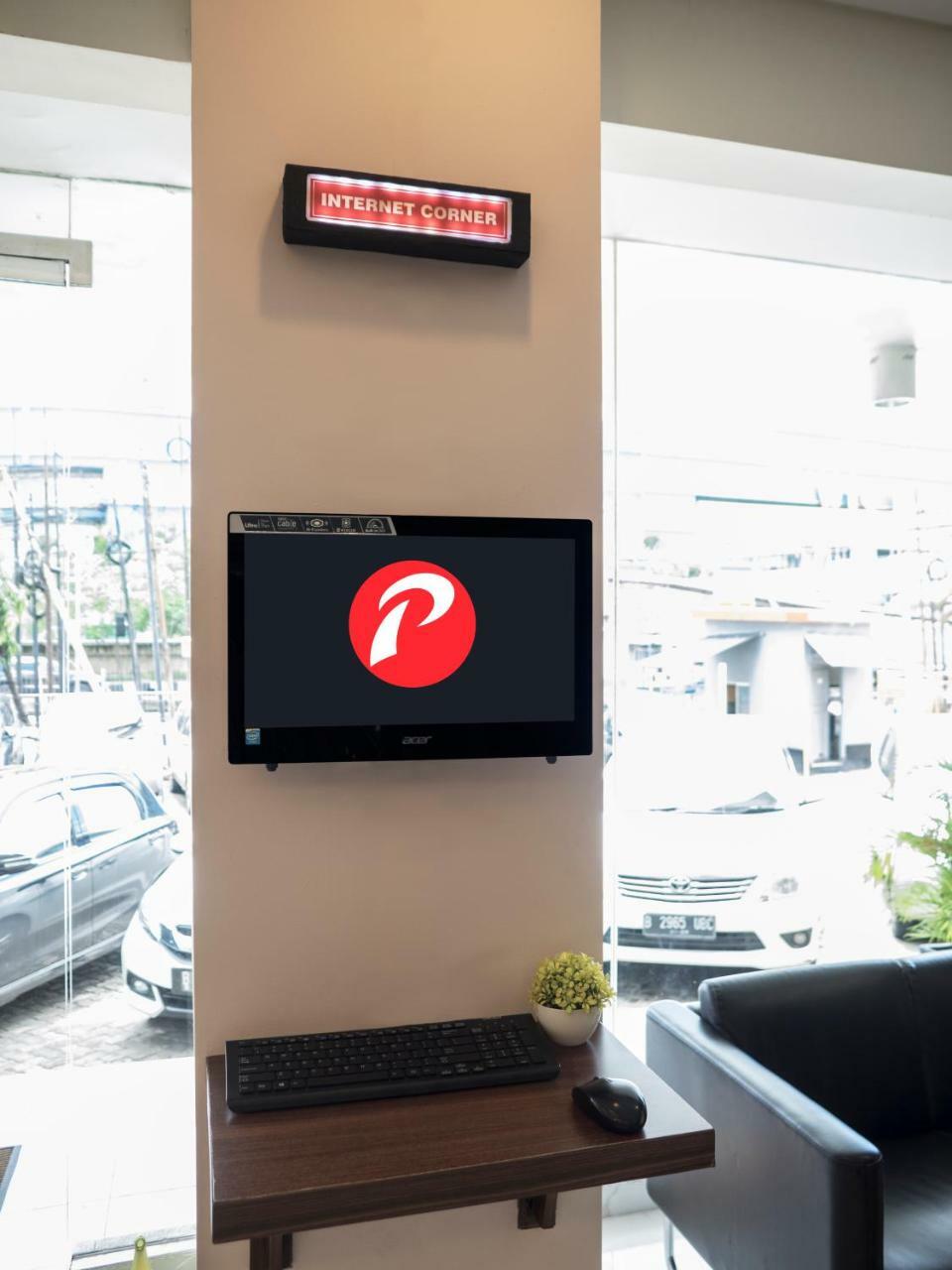 D'Primahotel Wtc Mangga Dua Джакарта Экстерьер фото